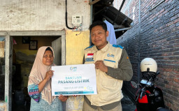 Dari Rumah Gelap Kembali Terang, YBM PLN UIP JBTB Sambungkan Harapan Warga Medaeng