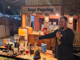 Prestasi PLN Dukung TJSL Berkelanjutan, PLN UIP JBTB Tingkatkan Mutu Kopi Papring Lewat Pelatihan Barista dan Stimulus U