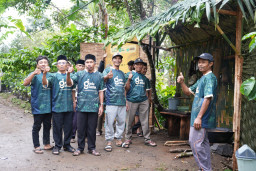 Mitigasi Longsor dan Dorong Ekonomi Warga, PLN UIP JBTB Salurkan Bantuan Konservasi 4.000 Pohon Aren Genjah Asal Aceh di